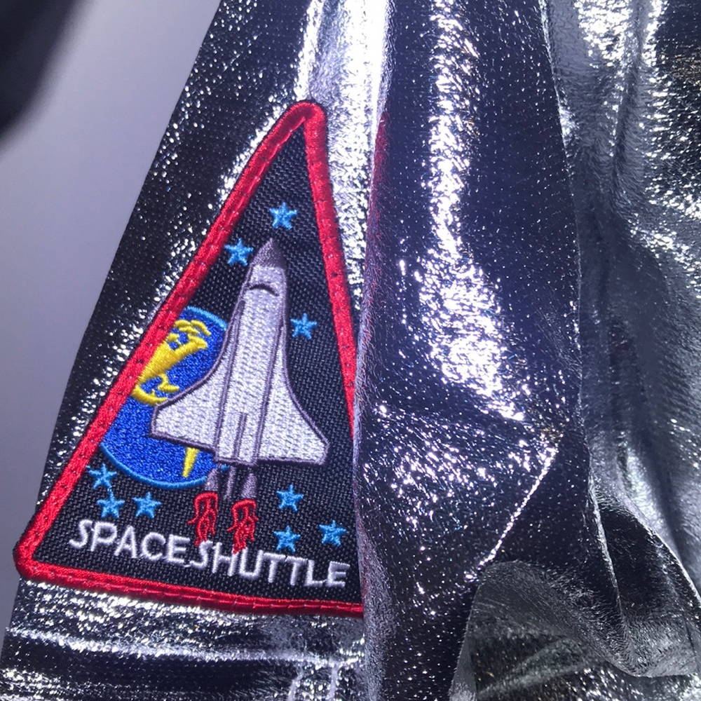 Space suit - Picture 4 of 16